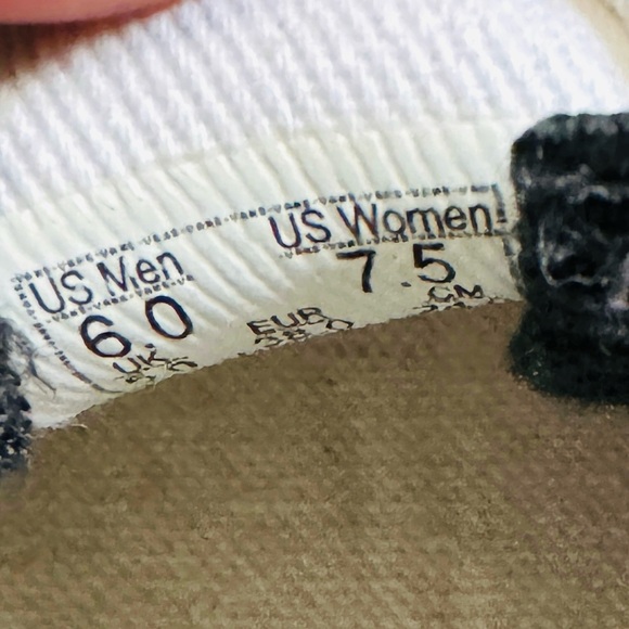 VANS customs slip on UNISEX EUC - Picture 8 of 8